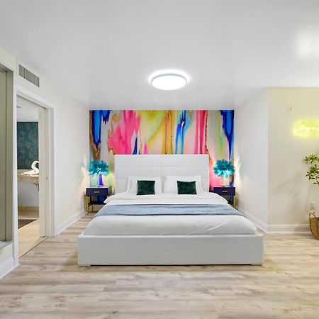 Ocean Drive Apartments With Rooftop Pool, South Beach, Miami マイアミビーチ エクステリア 写真