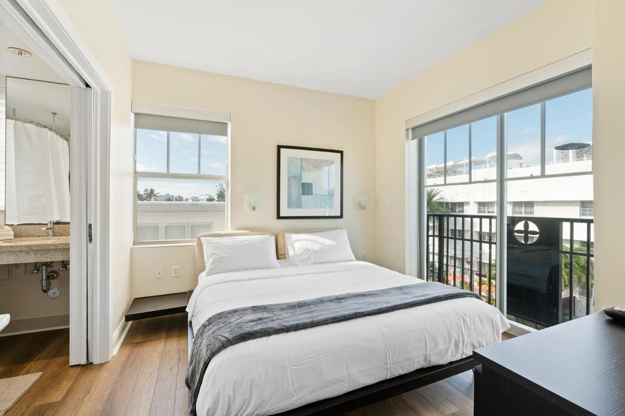 Ocean Drive Apartments With Rooftop Pool, South Beach, Miami マイアミビーチ エクステリア 写真