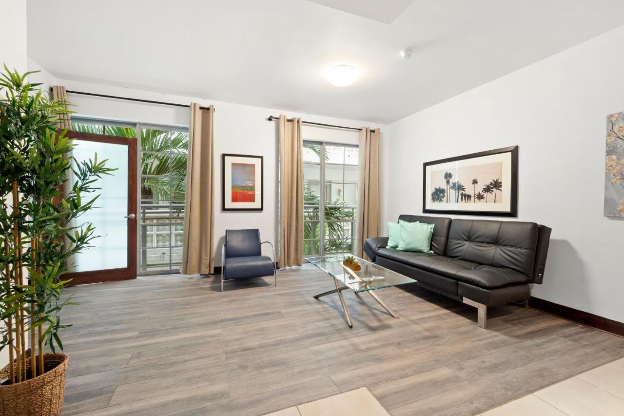 Ocean Drive Apartments With Rooftop Pool, South Beach, Miami マイアミビーチ エクステリア 写真