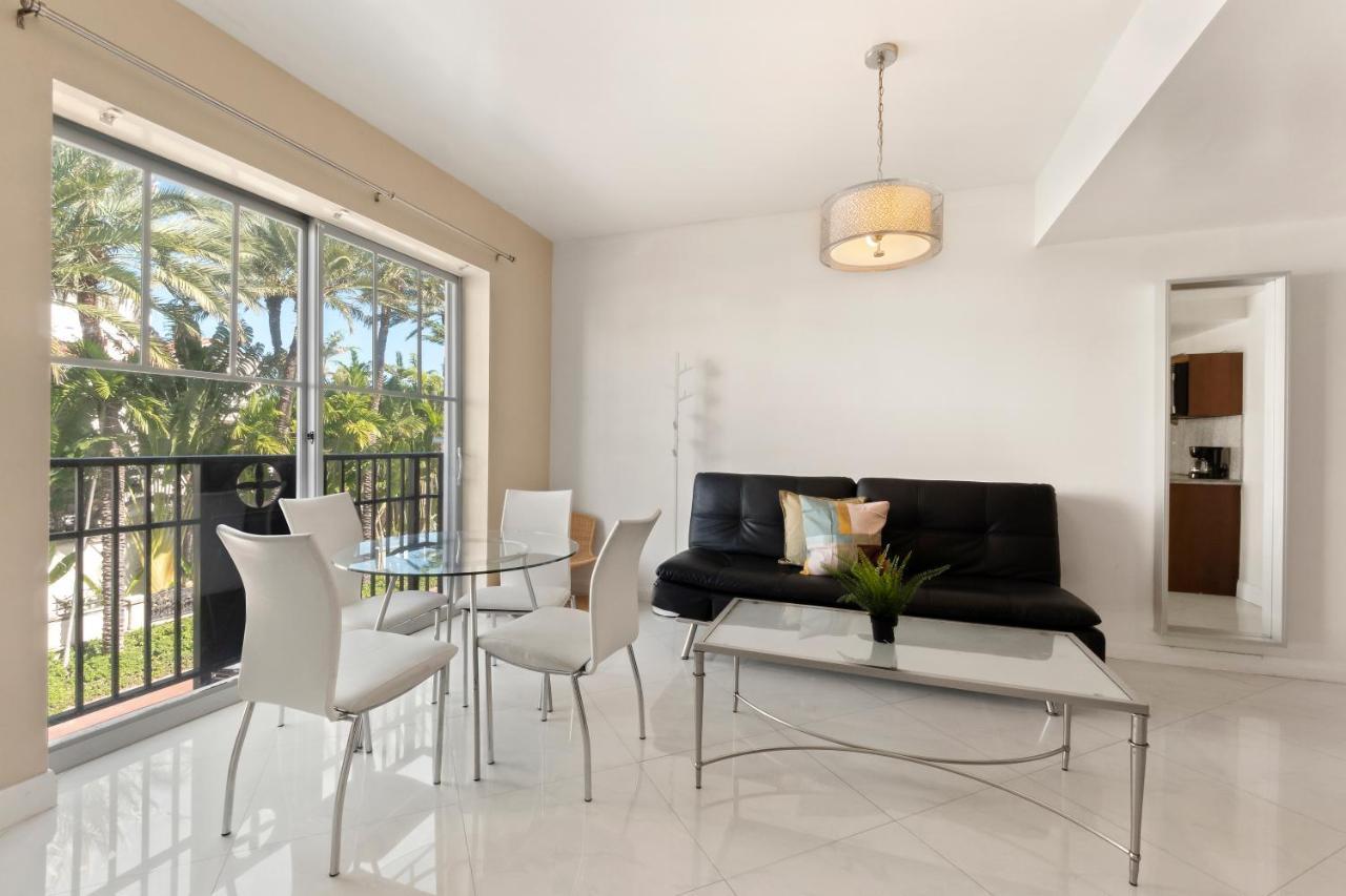 Ocean Drive Apartments With Rooftop Pool, South Beach, Miami マイアミビーチ エクステリア 写真