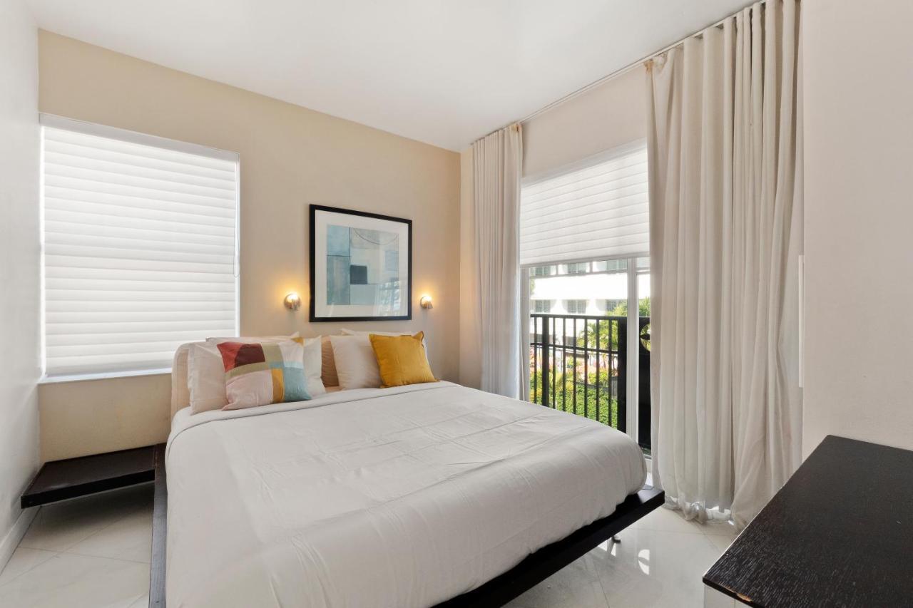 Ocean Drive Apartments With Rooftop Pool, South Beach, Miami マイアミビーチ エクステリア 写真