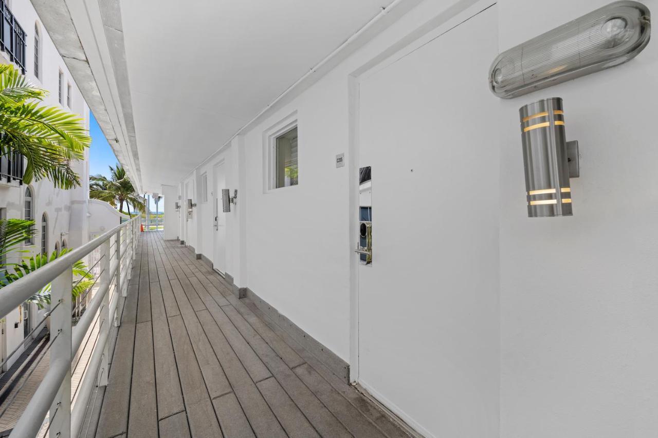 Ocean Drive Apartments With Rooftop Pool, South Beach, Miami マイアミビーチ エクステリア 写真