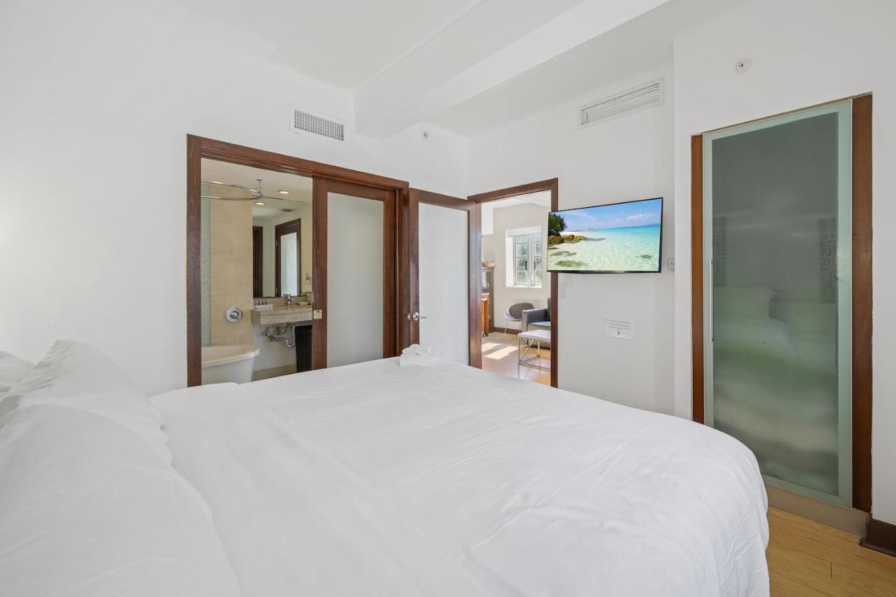 Ocean Drive Apartments With Rooftop Pool, South Beach, Miami マイアミビーチ エクステリア 写真