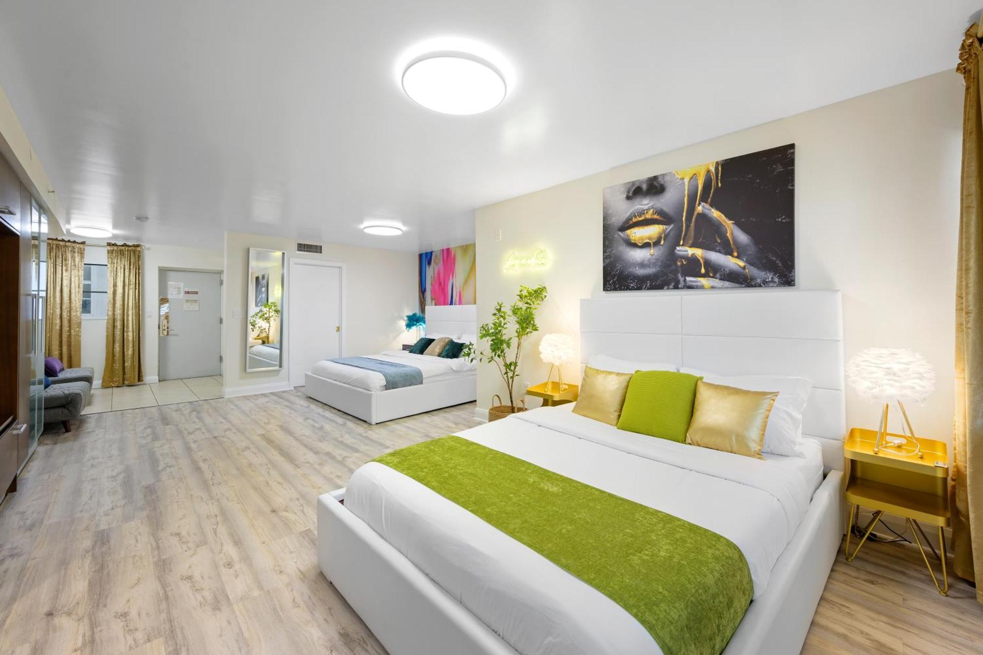 Ocean Drive Apartments With Rooftop Pool, South Beach, Miami マイアミビーチ エクステリア 写真