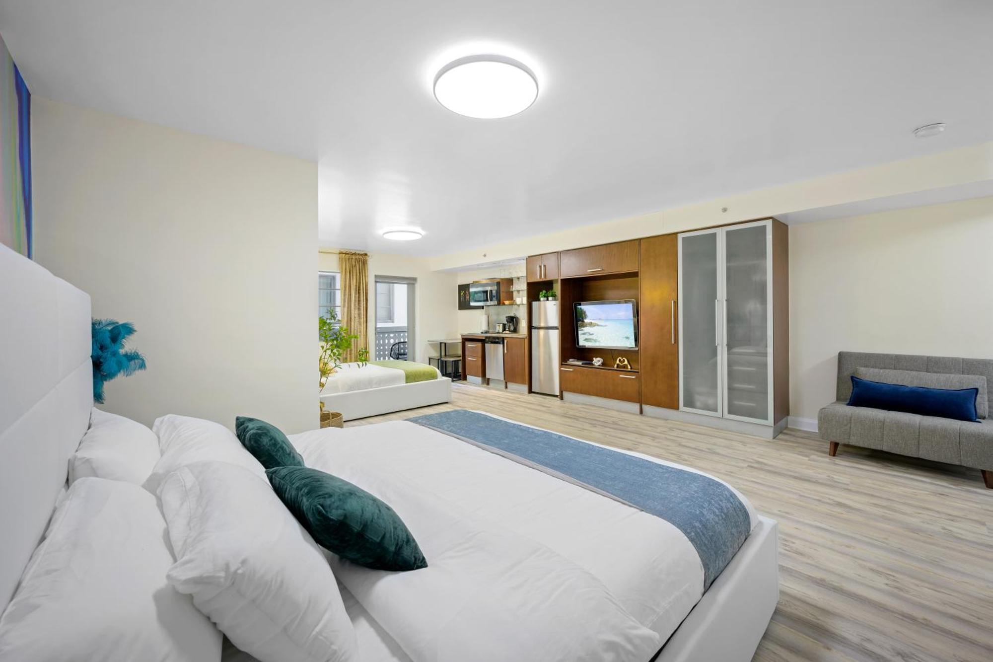 Ocean Drive Apartments With Rooftop Pool, South Beach, Miami マイアミビーチ エクステリア 写真